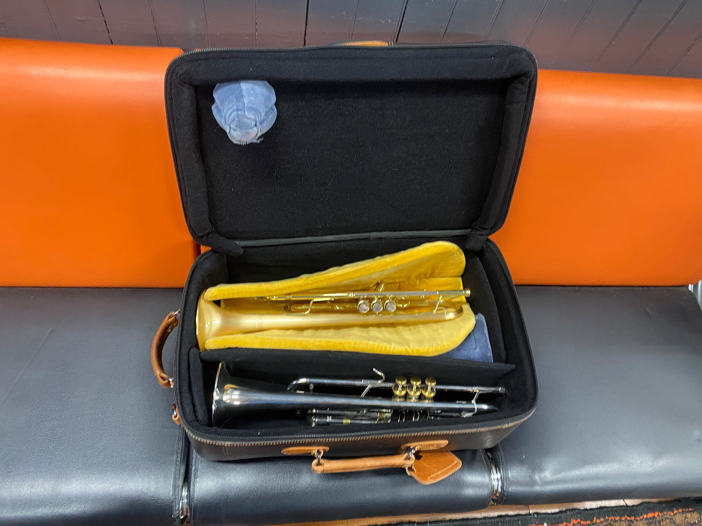 USED Gard Bag Model 9-ECLCN-V for Two Trumpets + One Flugelhorn